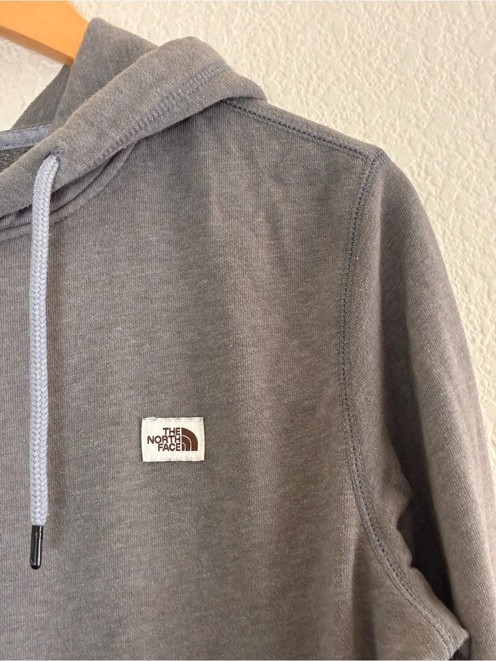 The North Face | Gray cotton blend kangaroo pocket hoodie sweatshirt men’s small
